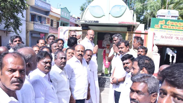 MGR’s Statue Vandalised In Madurai, AIADMK Stages Protest
