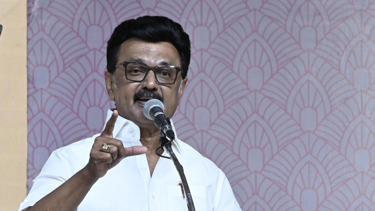 Chief Minister’s car gets flat tyre near Madurai